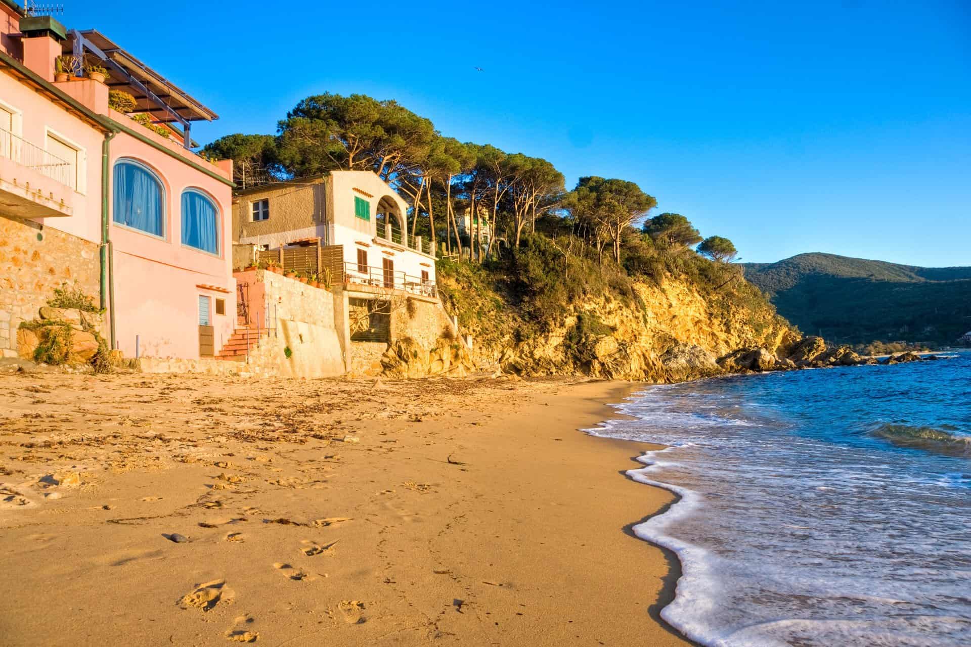 De stranden van het eiland Elba overzicht van de geweldige stranden op Elba