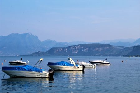 Lago de Garda, Italia, barcos