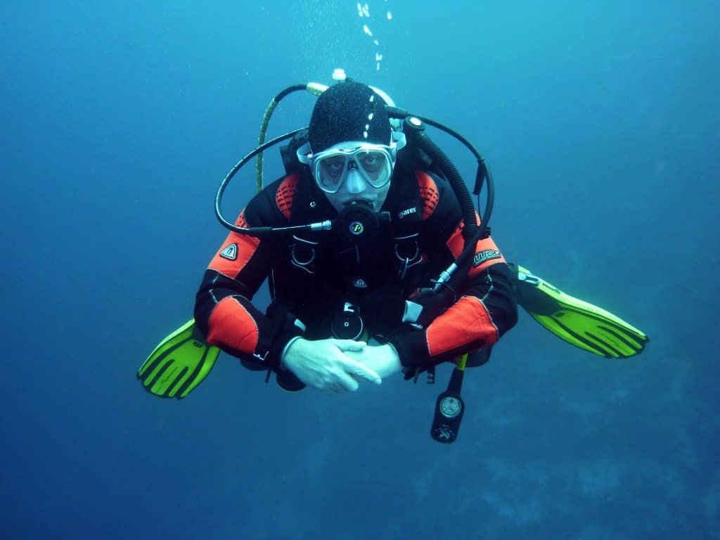 divers, scuba divers, diving